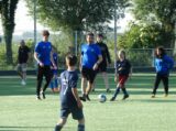 Laatste training S.K.N.W.K. JO11-1JM van seizoen 2022-2023 (partijtje tegen de ouders) (191/221)